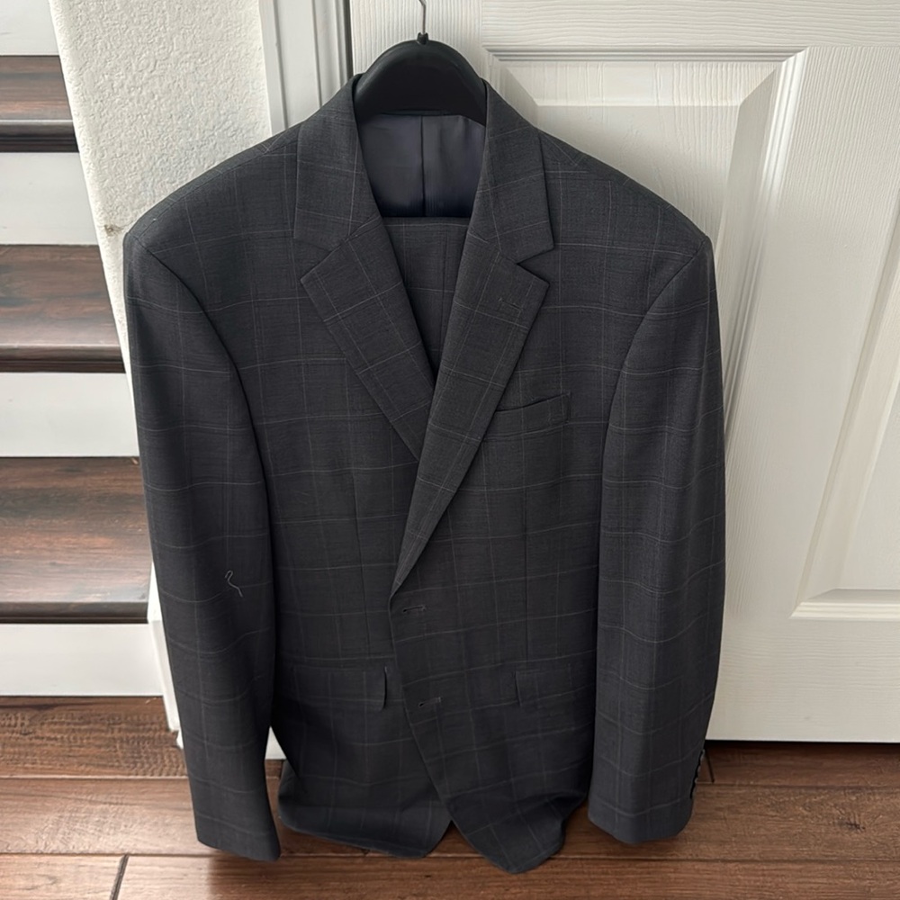Men’s Perry Ellis Suit